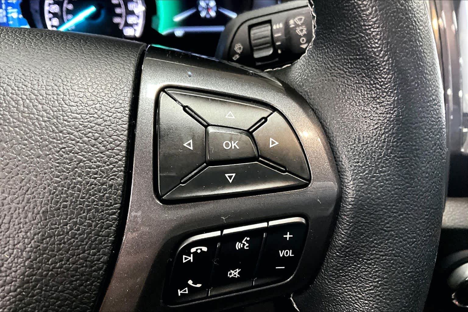 Used 2019 Magnetic Metallic Ford LARIAT image 23