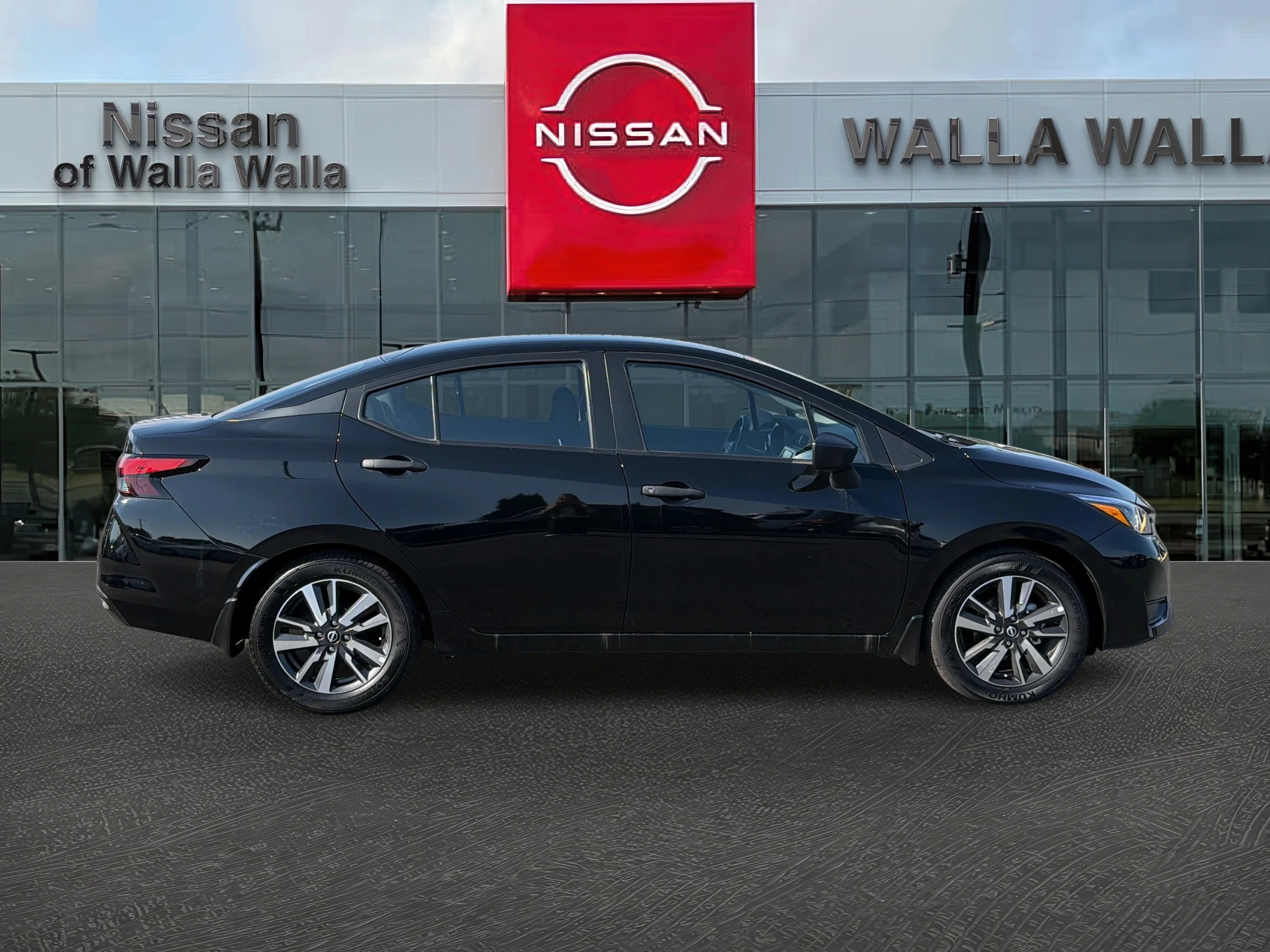 2025 Nissan Versa Sedan S - Photo 8