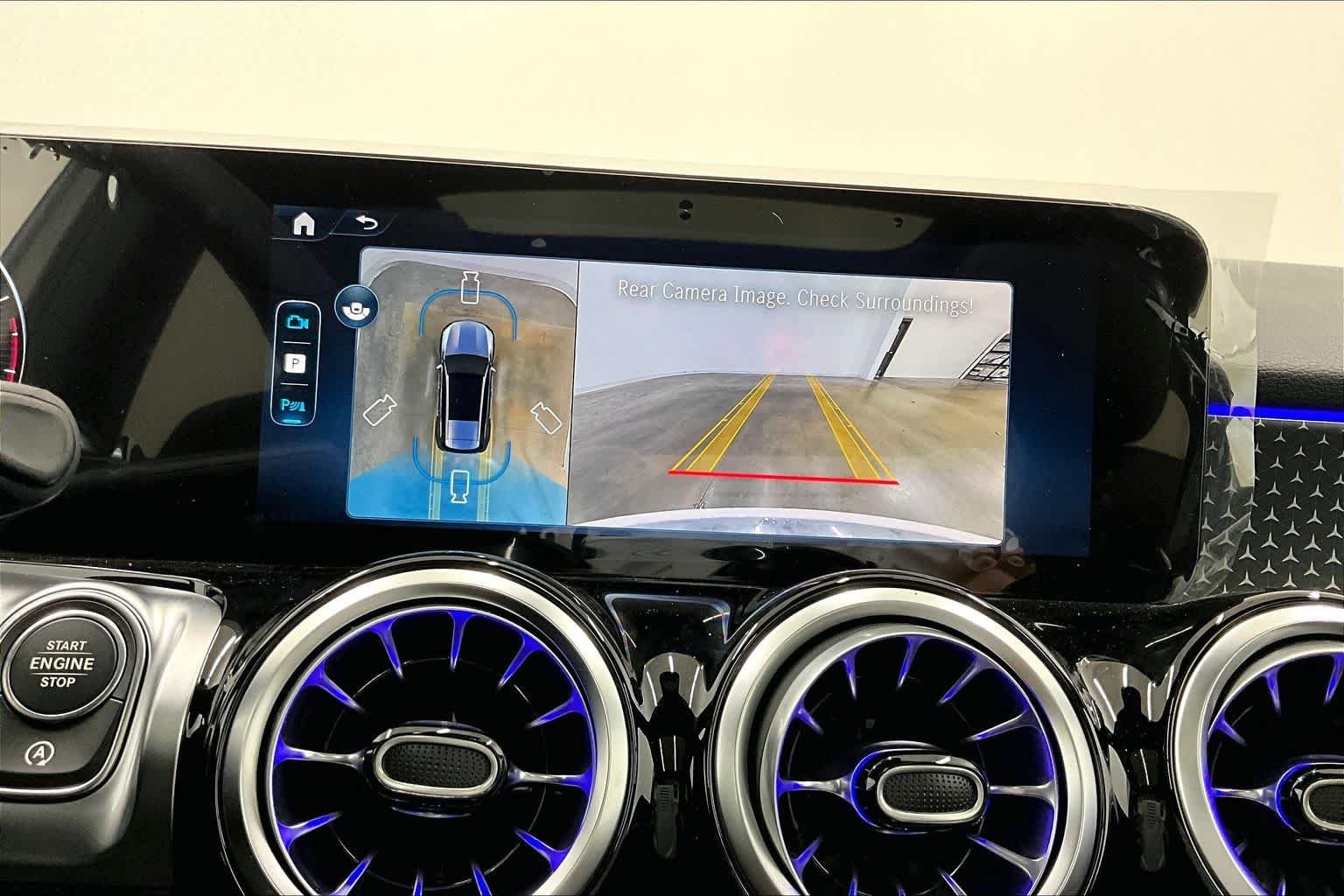 New 2026 Polar White Mercedes-Benz GLB 250 image 20