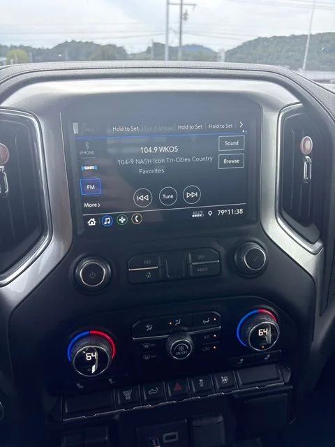 Used 2022 White Chevrolet LT image 19
