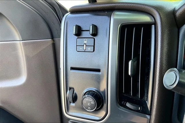 Used 2018 Beige Chevrolet LT image 35
