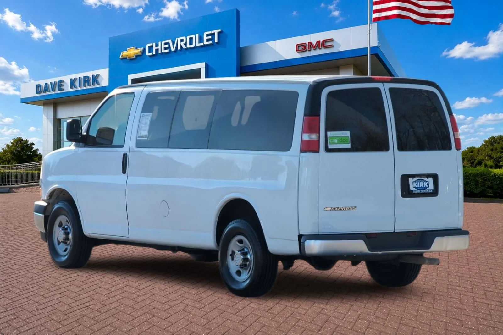 Used 2017 SUMMIT WHITE Chevrolet LT image 5