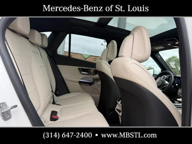 New 2027 Polar White Mercedes-Benz GLC 300 image 7