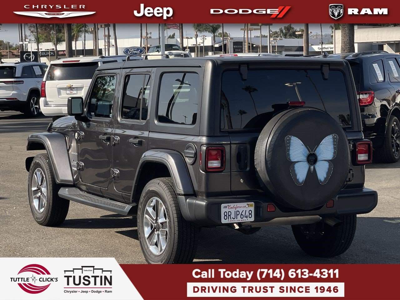 Used 2020 Granite Crystal Metallic Clearcoat Jeep Sahara image 5