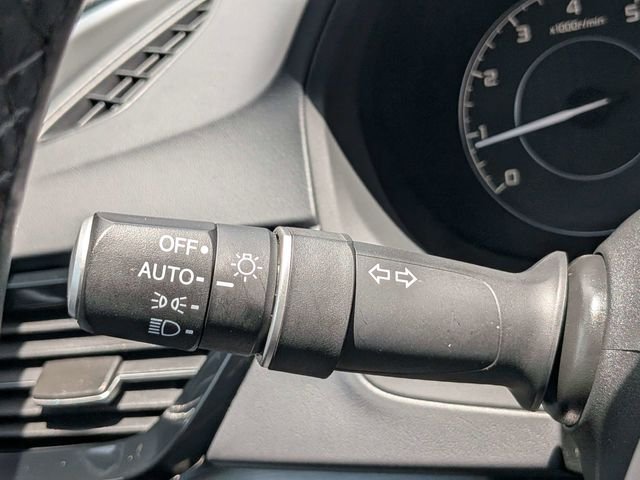 Used 2024 Platinum White Pearl Acura SH-AWD image 27