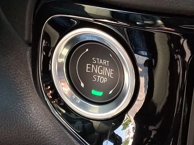New 2026 Sterling Metallic GMC Elevation image 19