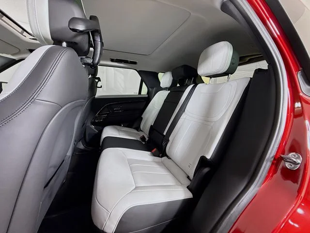 Used 2023 Red Land Rover SE Dynamic image 24