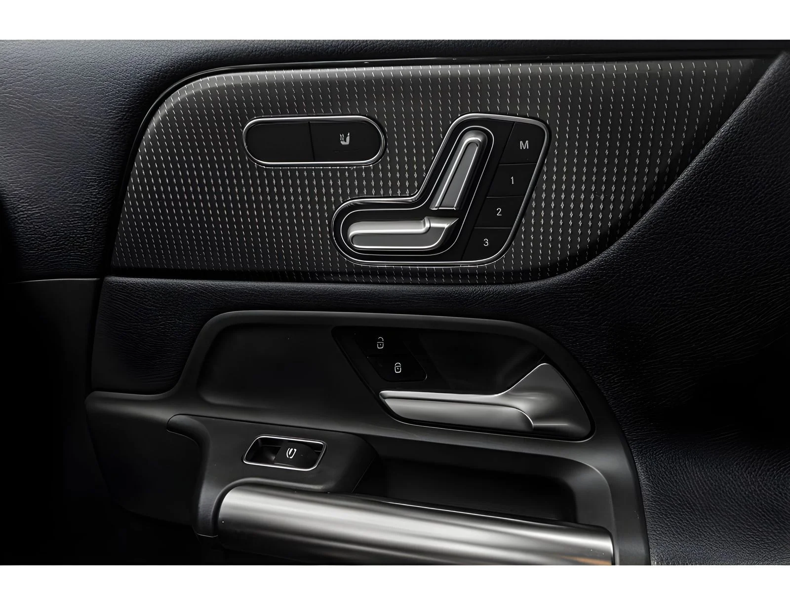 Used 2022 Black Mercedes-Benz GLA 250 image 24