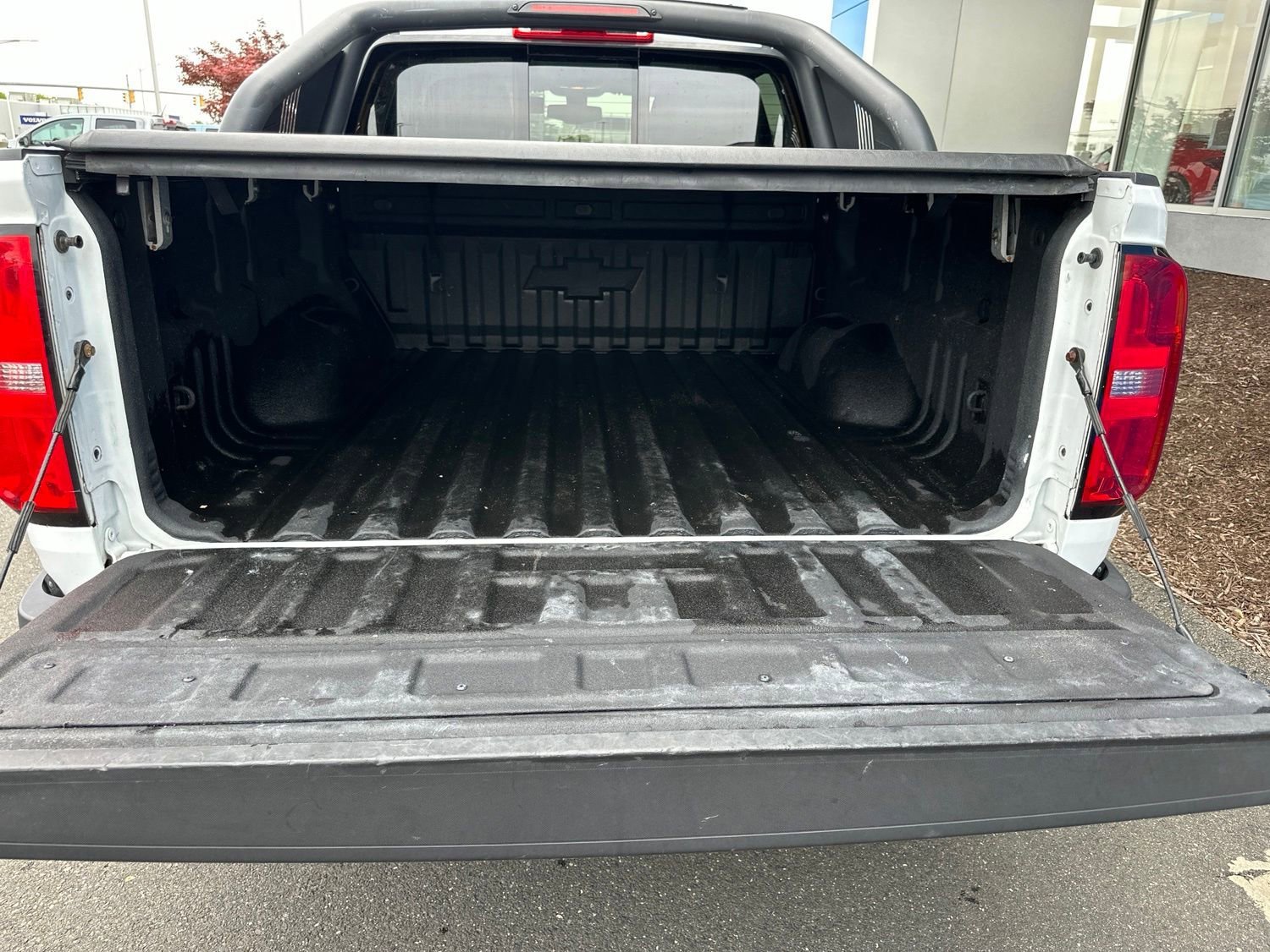 Used 2019 Summit White Chevrolet Z71 with Trailering Package - Bed Liner - Skid Plate Package - Off-Road Sport Bar - Premium Sound image 14