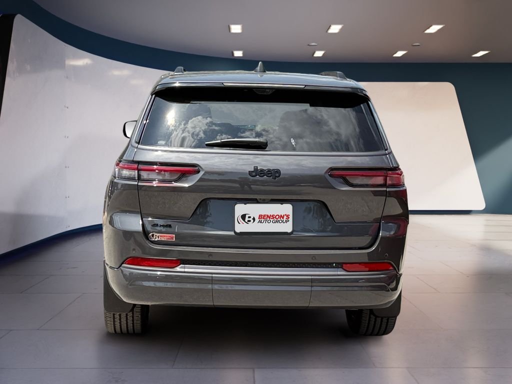 New 2026 Baltic Gray Metallic Clear-Coat Exterior Paint Jeep Limited Reserve image 4