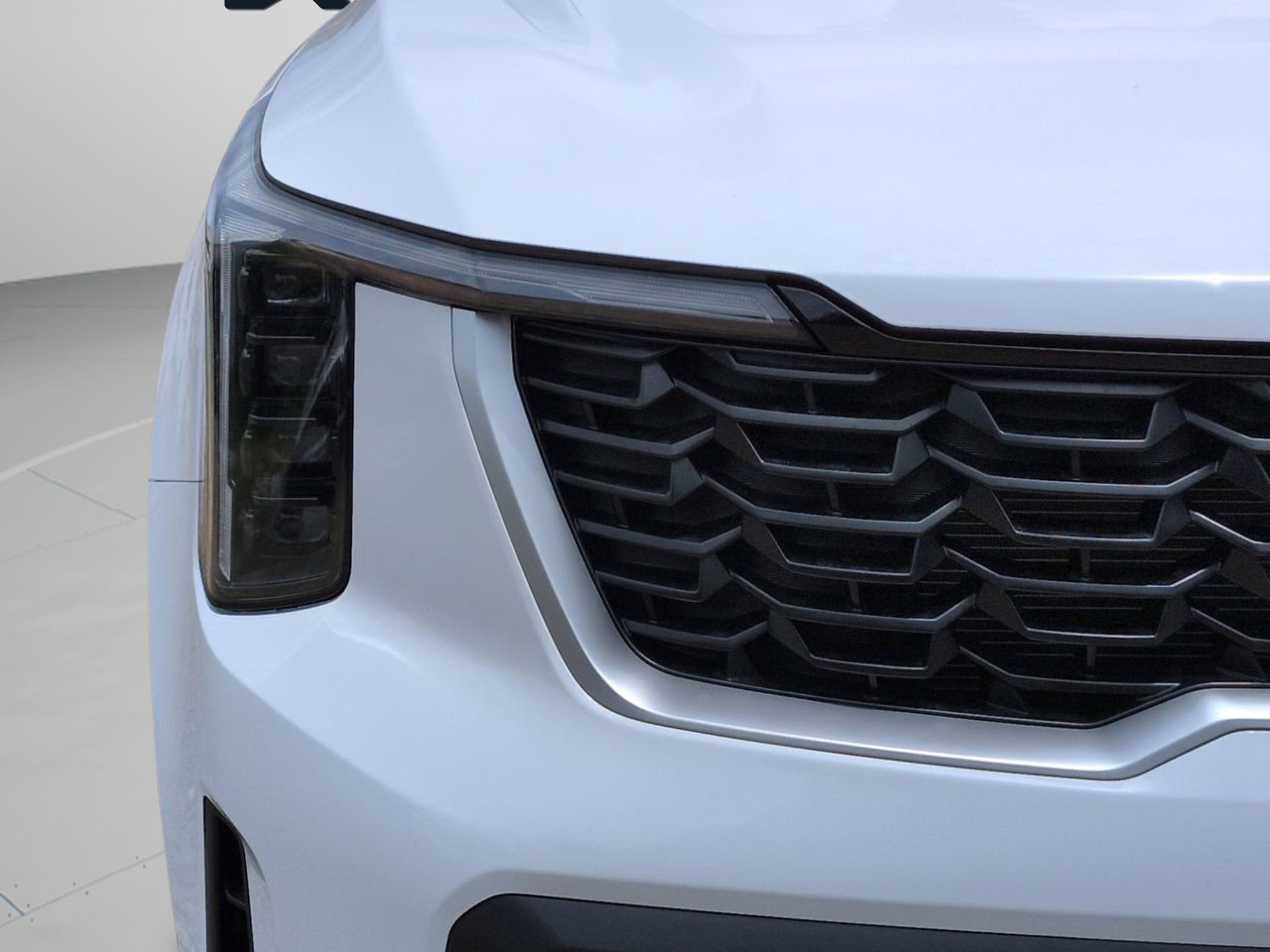 New 2026 Glacial White Pearl Kia LX image 29