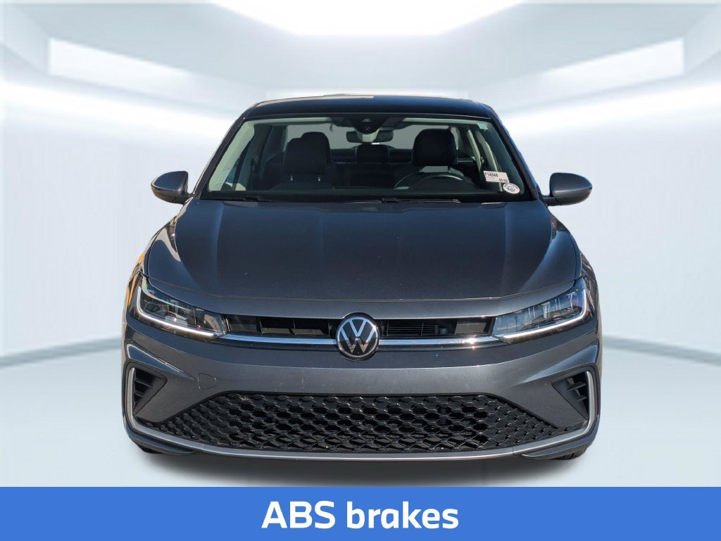 Used 2025  Volkswagen 1.5T SE image 9