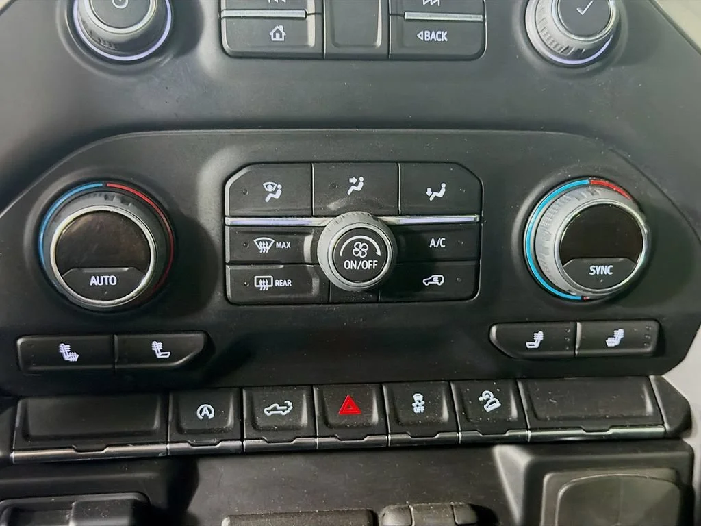 Used 2021 BLACK Chevrolet RST image 16