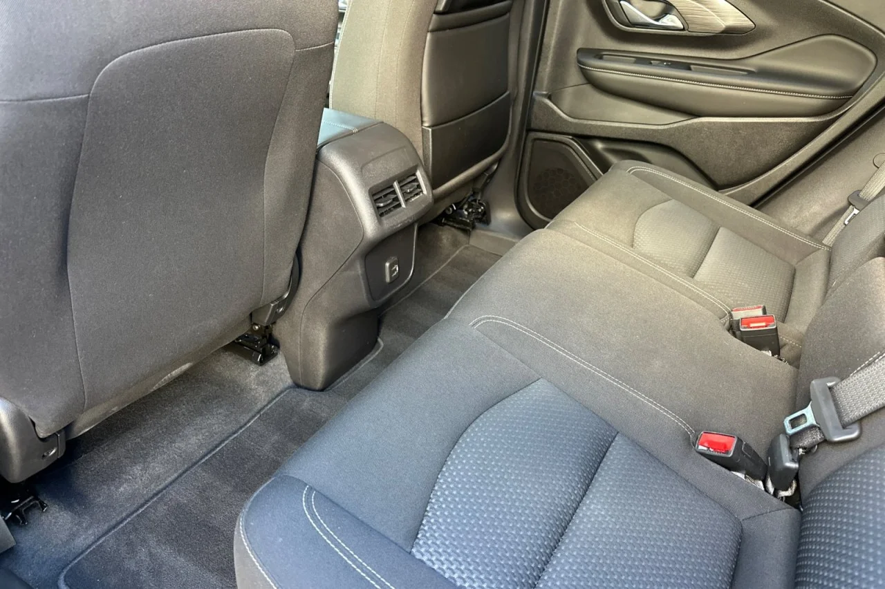 Used 2024 BLACK GMC SLE image 11