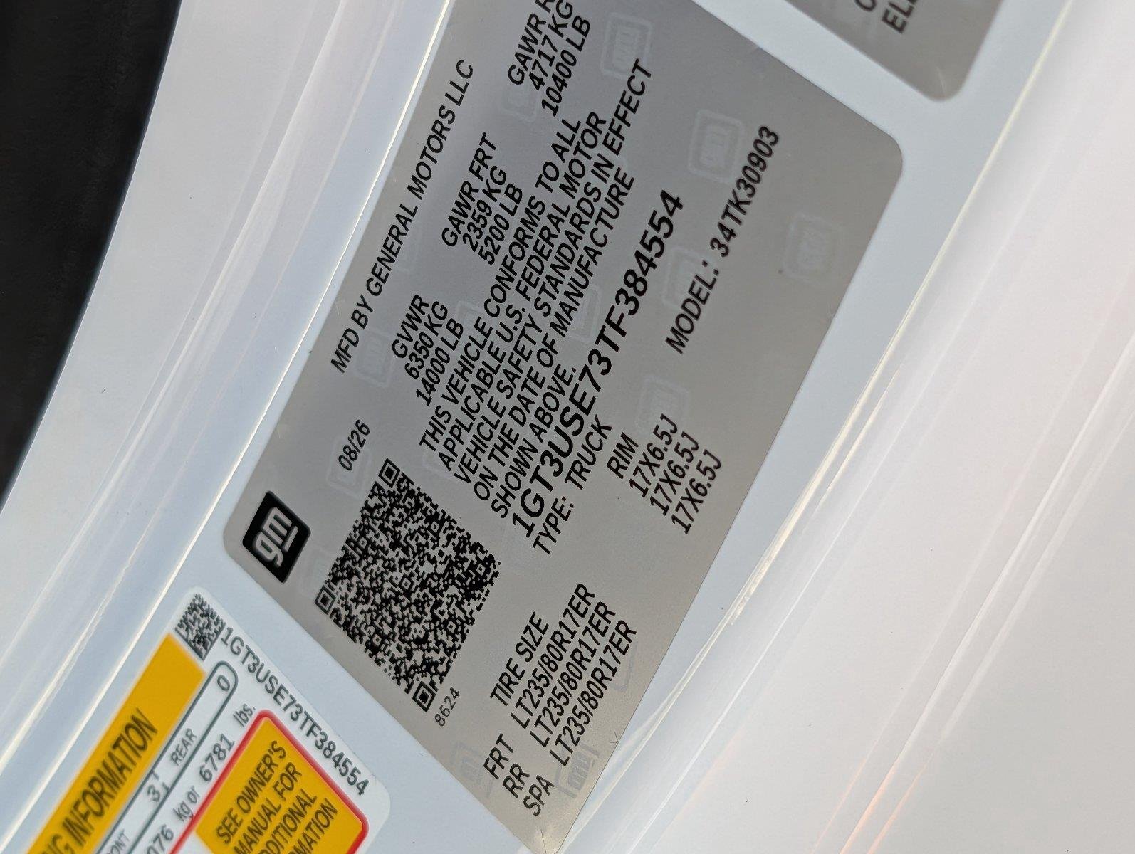 New 2026 Summit White GMC Pro DRW image 36