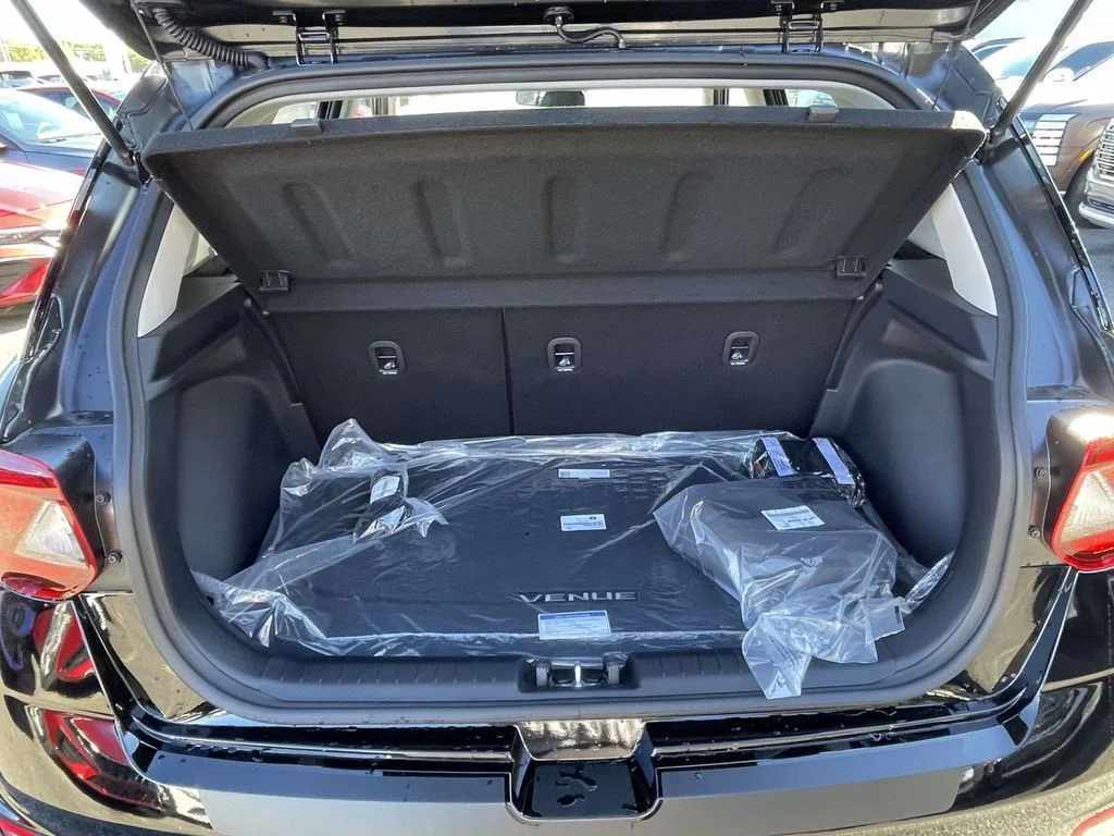New 2026 Black Hyundai SE image 11