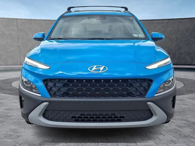 Used 2023 Green Hyundai SEL image 3