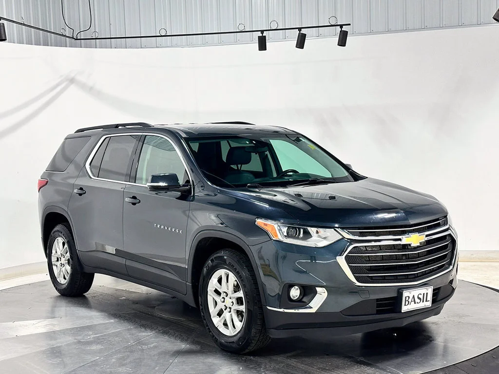 Used 2020 GRAPHITE METALLIC Chevrolet LT Leather image 42