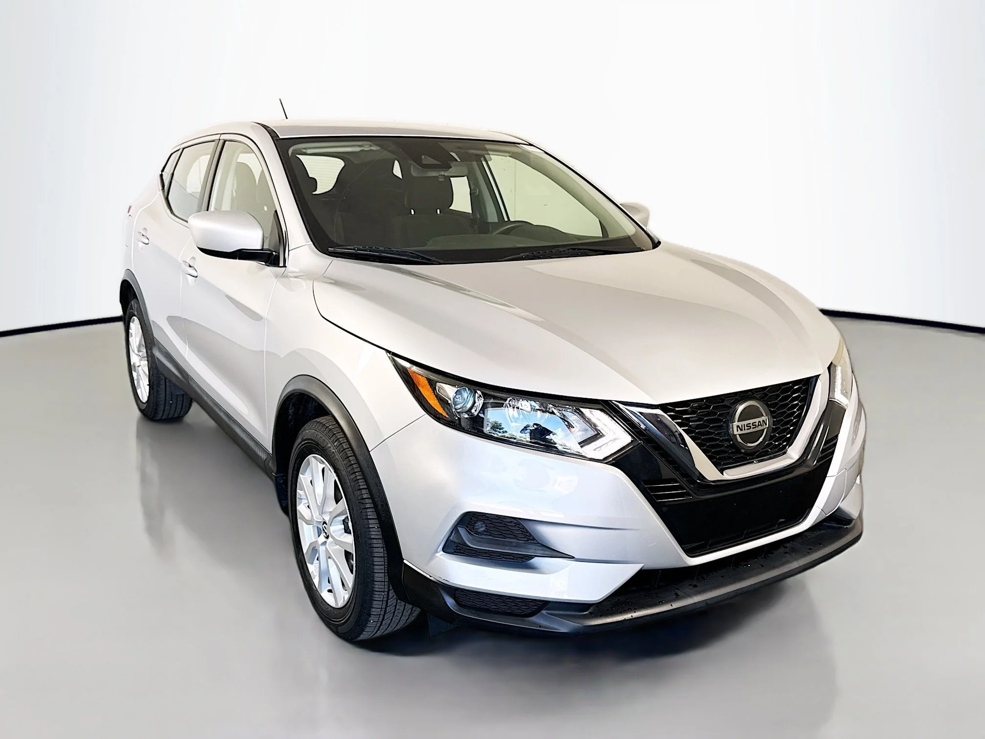 2020 Nissan Rogue Sport S FWD photo