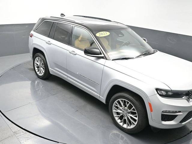 Used 2023 Silver Jeep Summit image 40