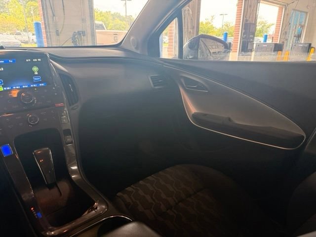 Used 2014 ASHEN GREY METALLIC Chevrolet STD image 21