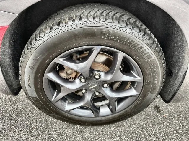Used 2019 Gray Chrysler Touring Plus image 27