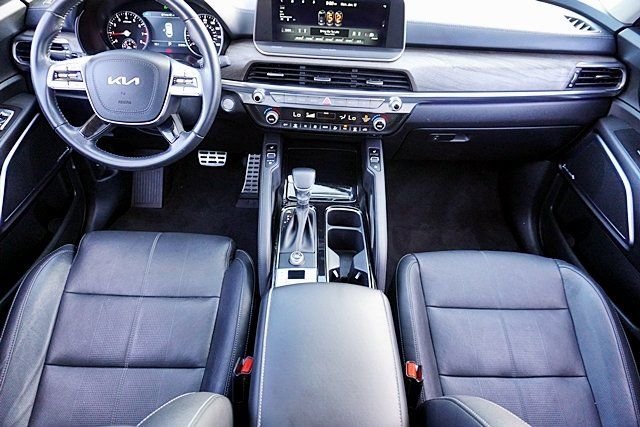 Used 2022 Silver Kia SX image 23