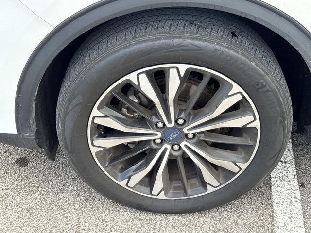 Certified Used 2022 White Ford SEL image 8