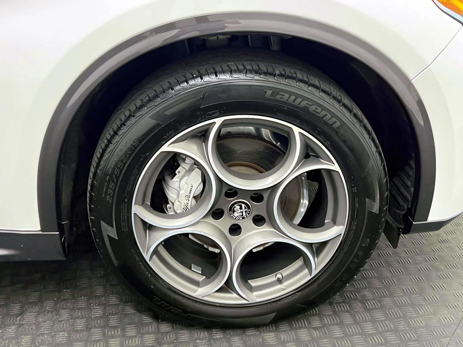 Used 2023 Alfa White Alfa Romeo Ti image 11