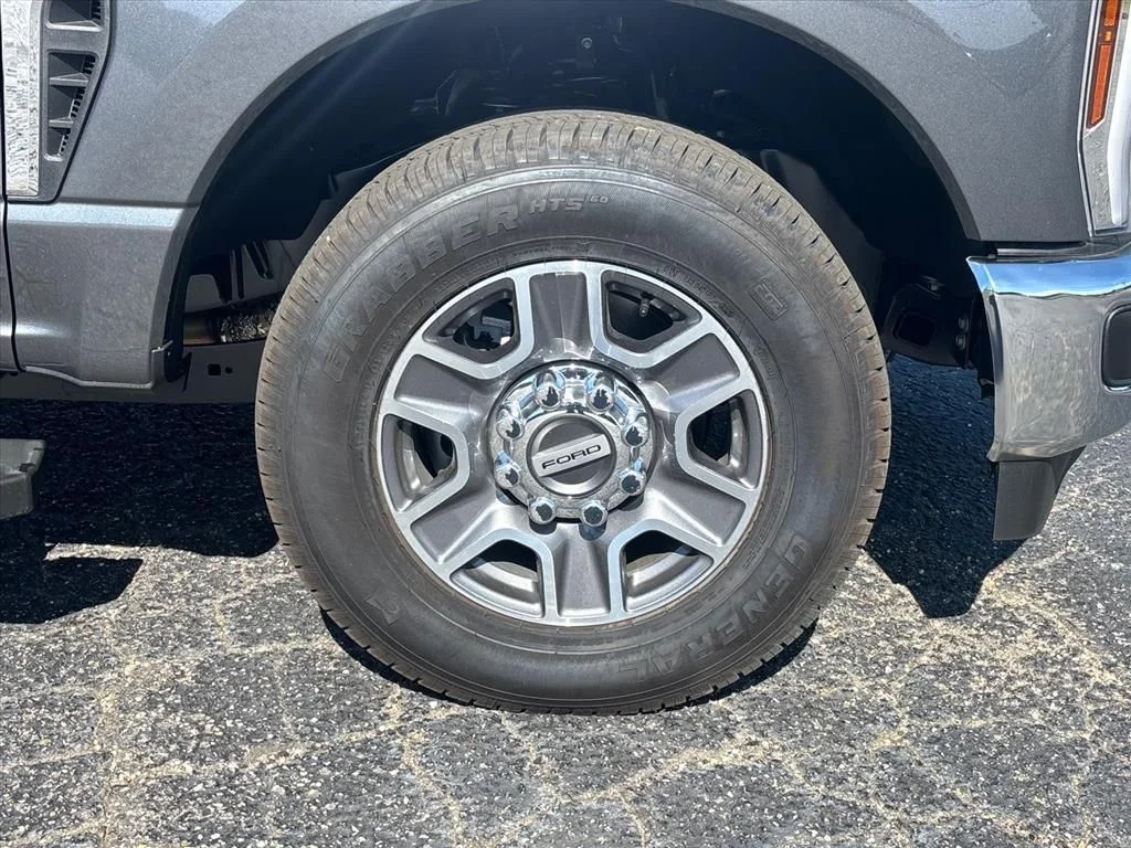 2026 Ford F-350 Super Duty XL - Photo 10