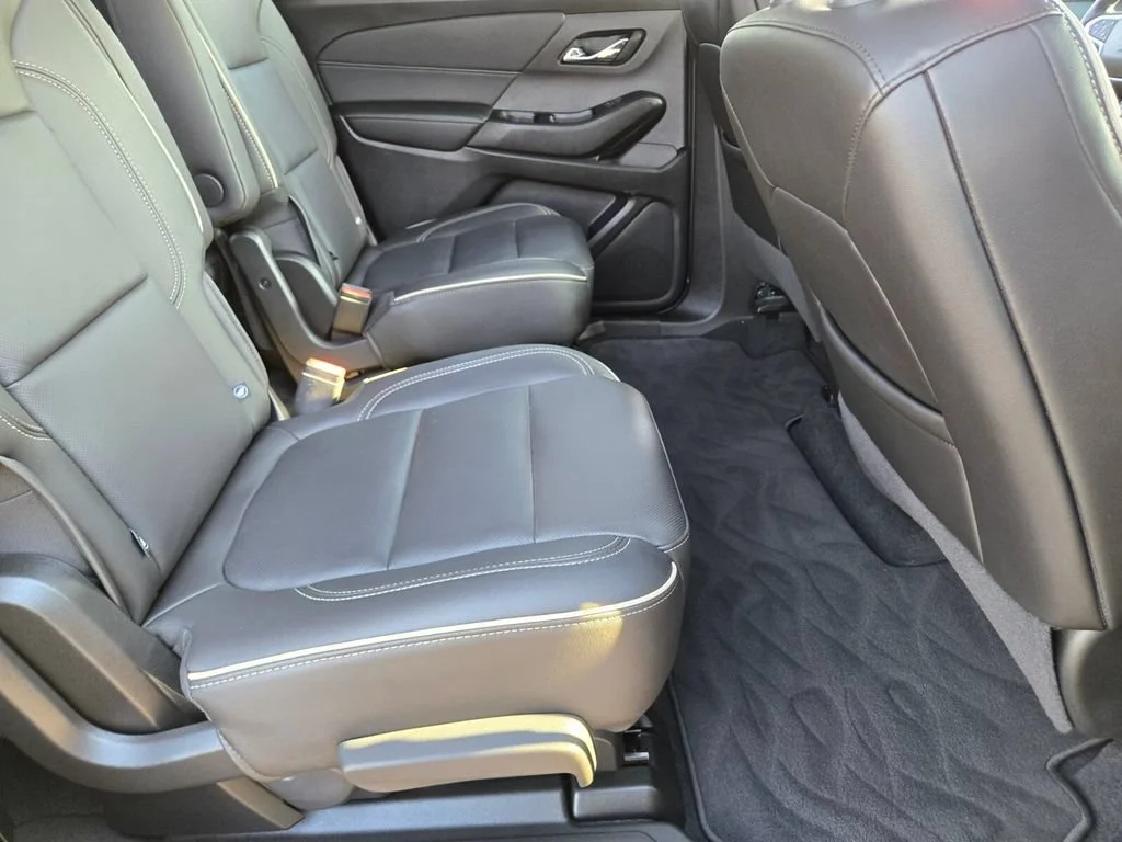 Used 2023 Sterling Gray Metallic Chevrolet Premier image 14