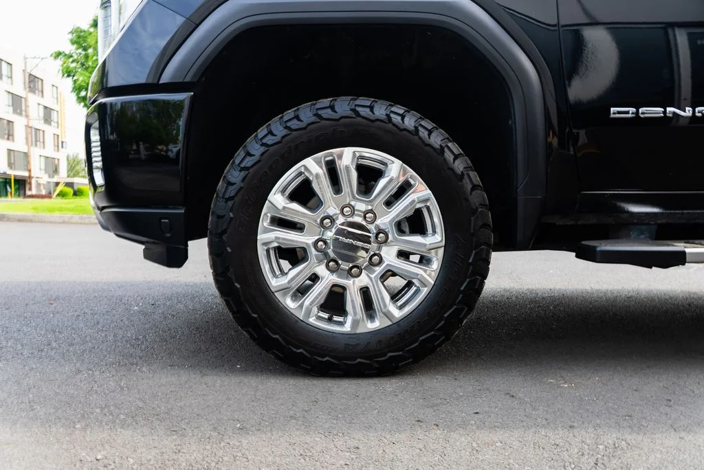 Used 2020 Black GMC Denali image 7