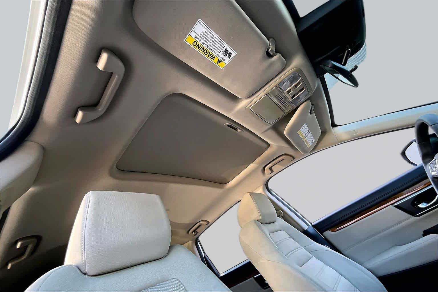 Used 2018 White Diamond Pearl Honda EX image 14