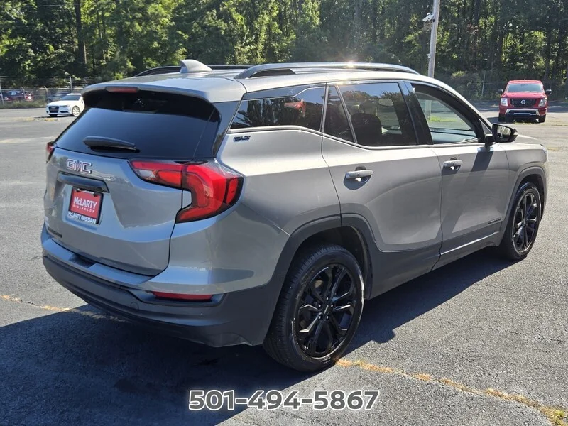 Used 2021 Steel Metallic GMC SLT image 5