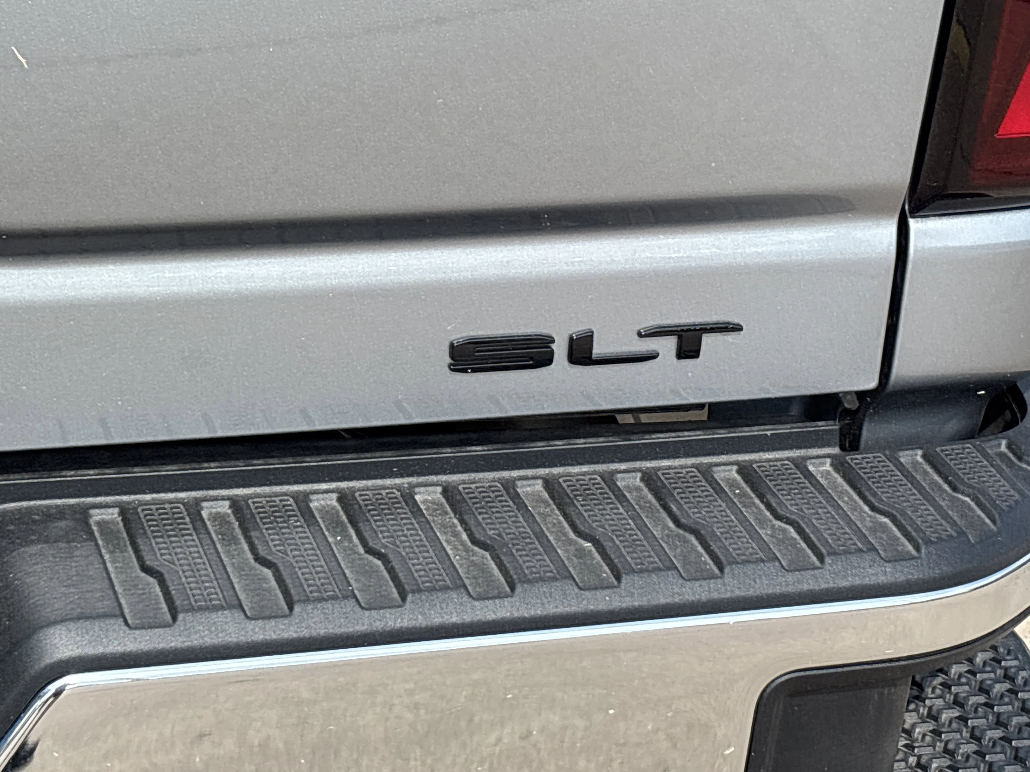 New 2026 Sterling Metallic GMC SLT image 5