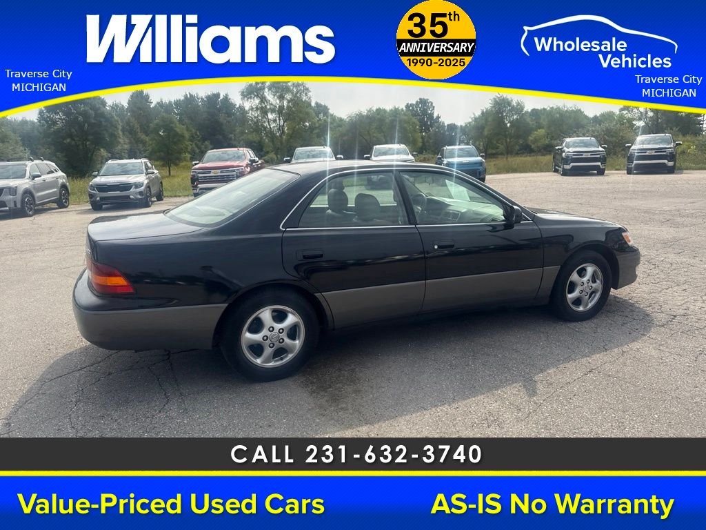 Used 1999 Black Lexus 300 image 15
