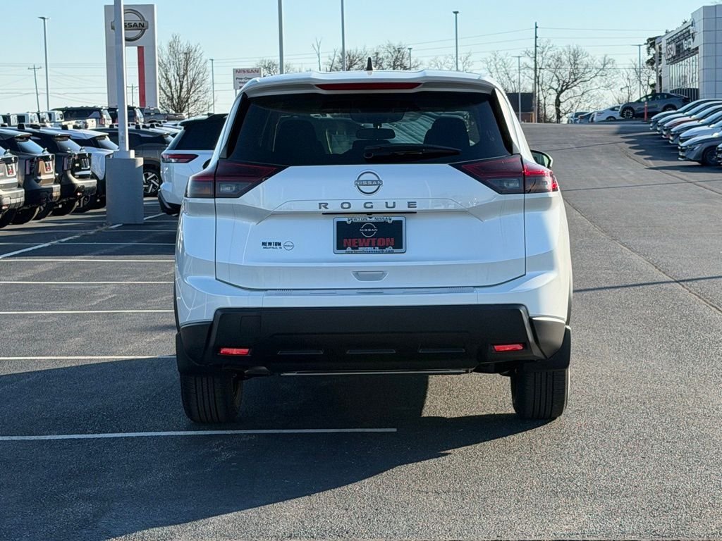 New 2026 Everest White Pearl TriCoat Nissan SV image 5