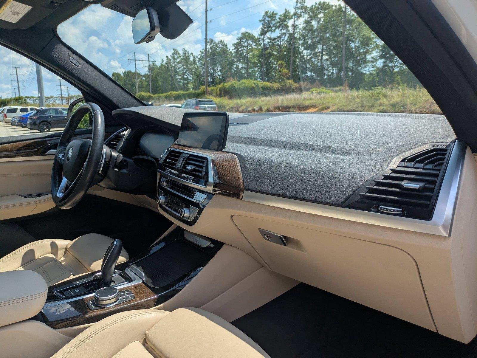 Used 2020 Alpine White BMW sDrive30i image 37