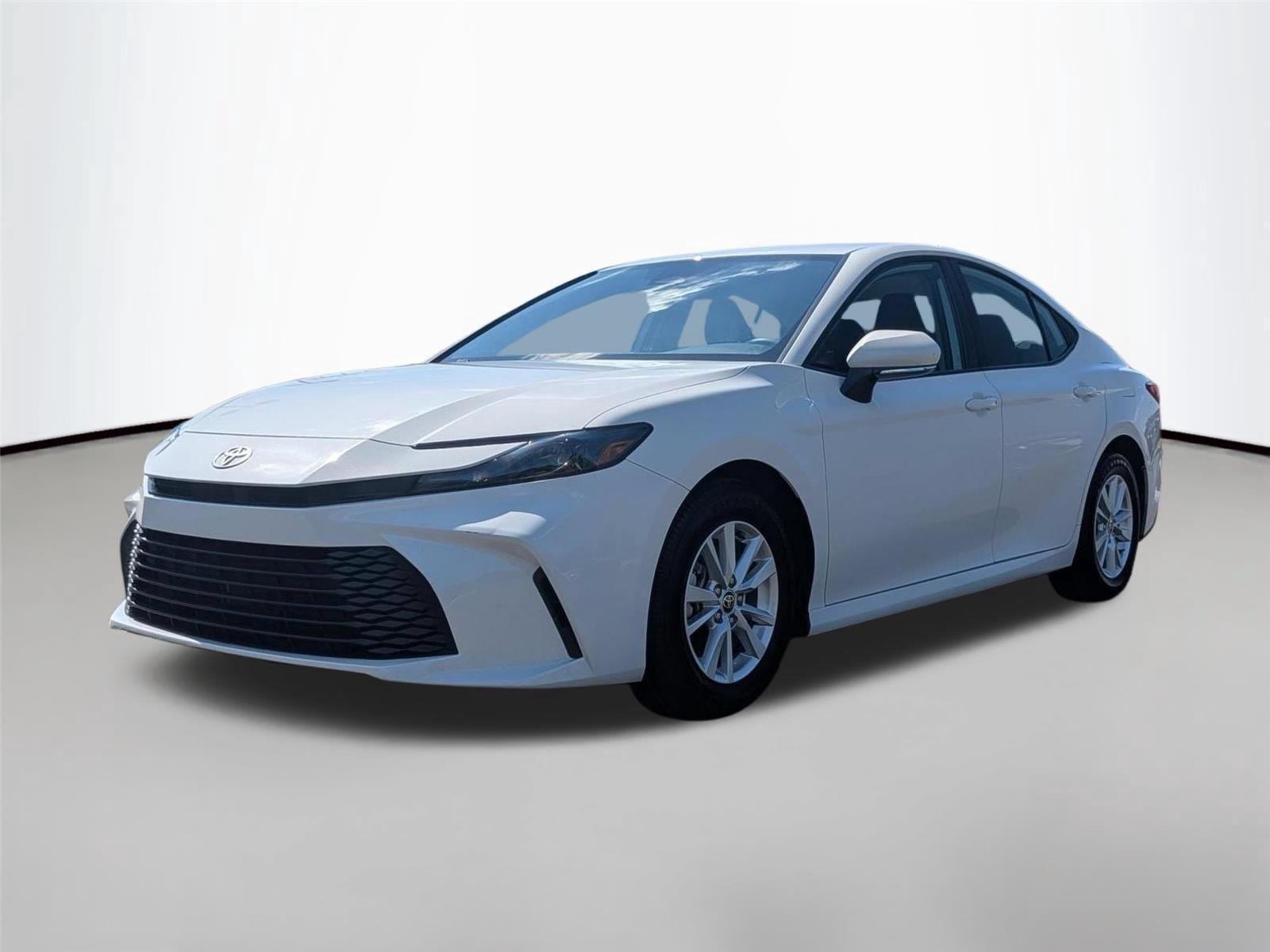 Used 2025  TOYOTA  image 1