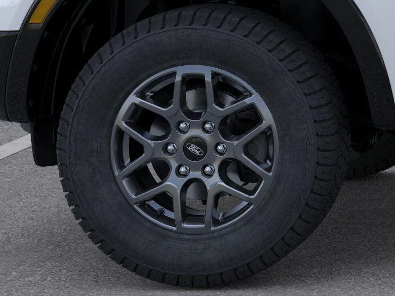 New 2025 Oxford White Ford XLT image 19