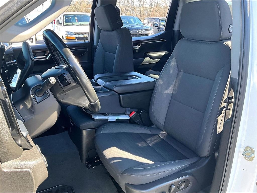 Used 2023 White Chevrolet LT image 10