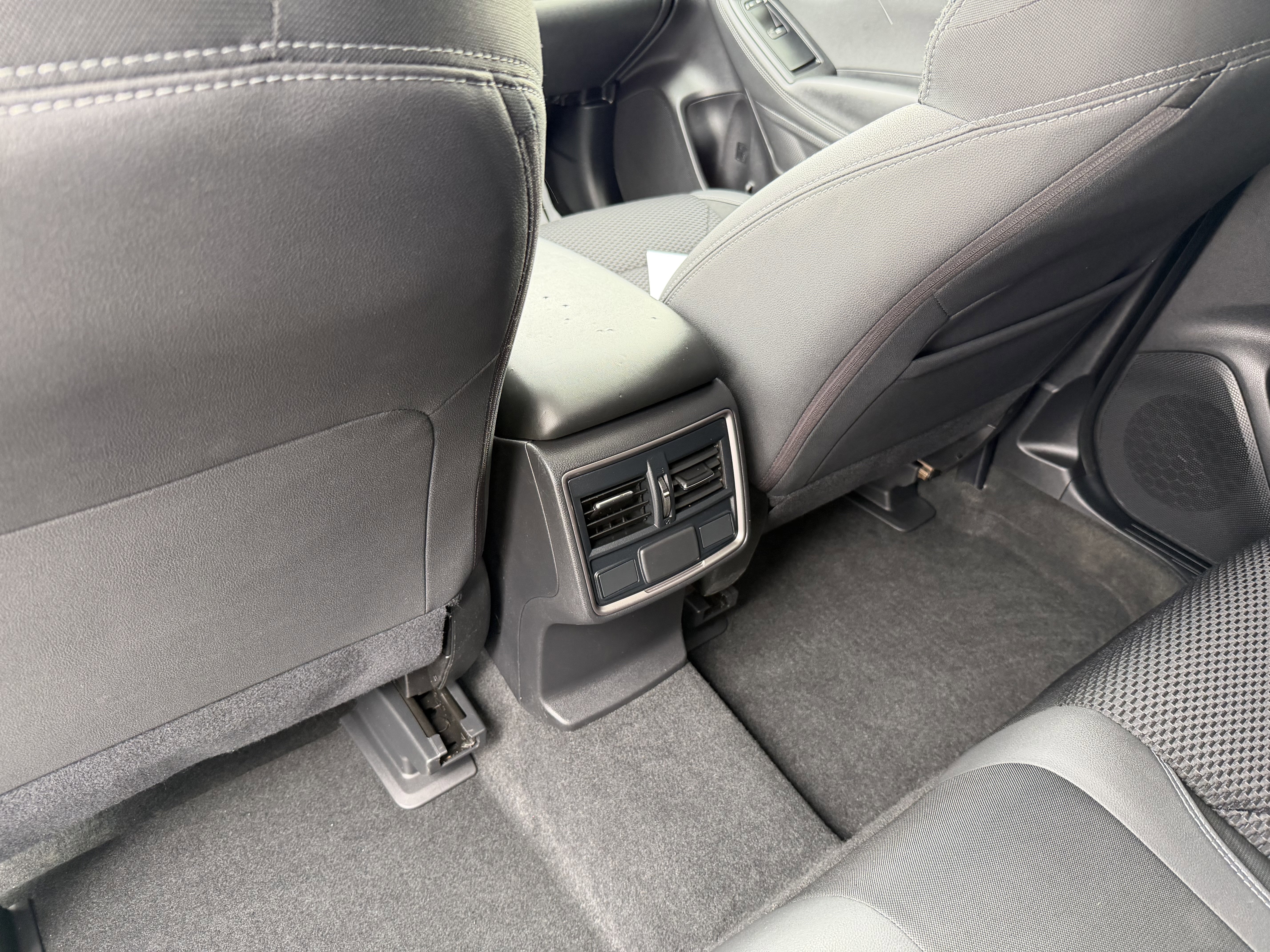 Used 2021 Ice Silver Metallic Subaru Premium image 19