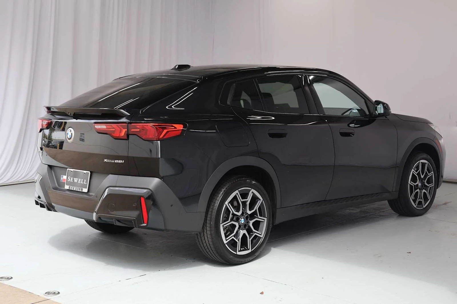 Certified Used 2025 Black Sapphire Metallic BMW xDrive28i image 7