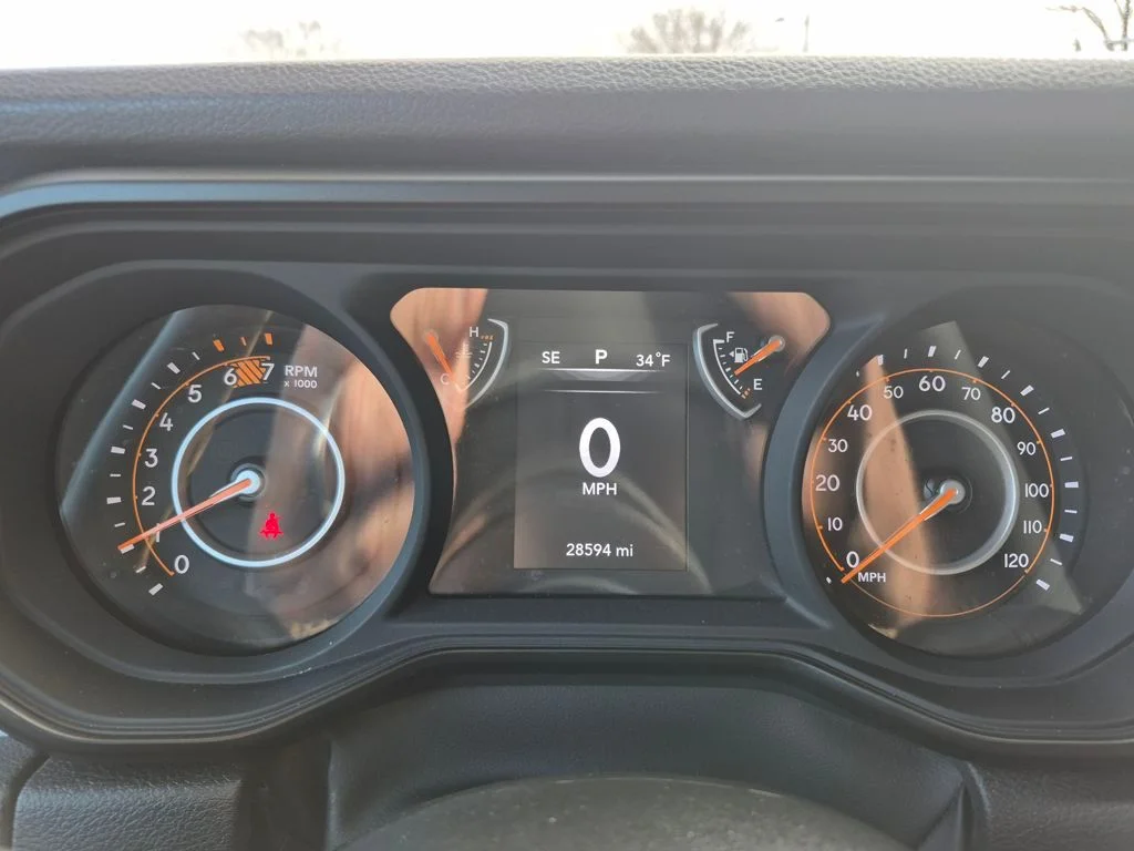 Used 2024 Gray Jeep Sport S image 18