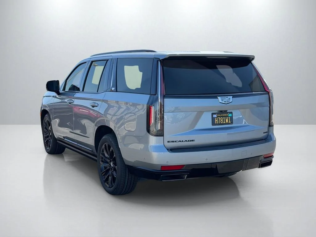 Used 2024 Argent Silver Metallic Cadillac Sport Platinum image 7