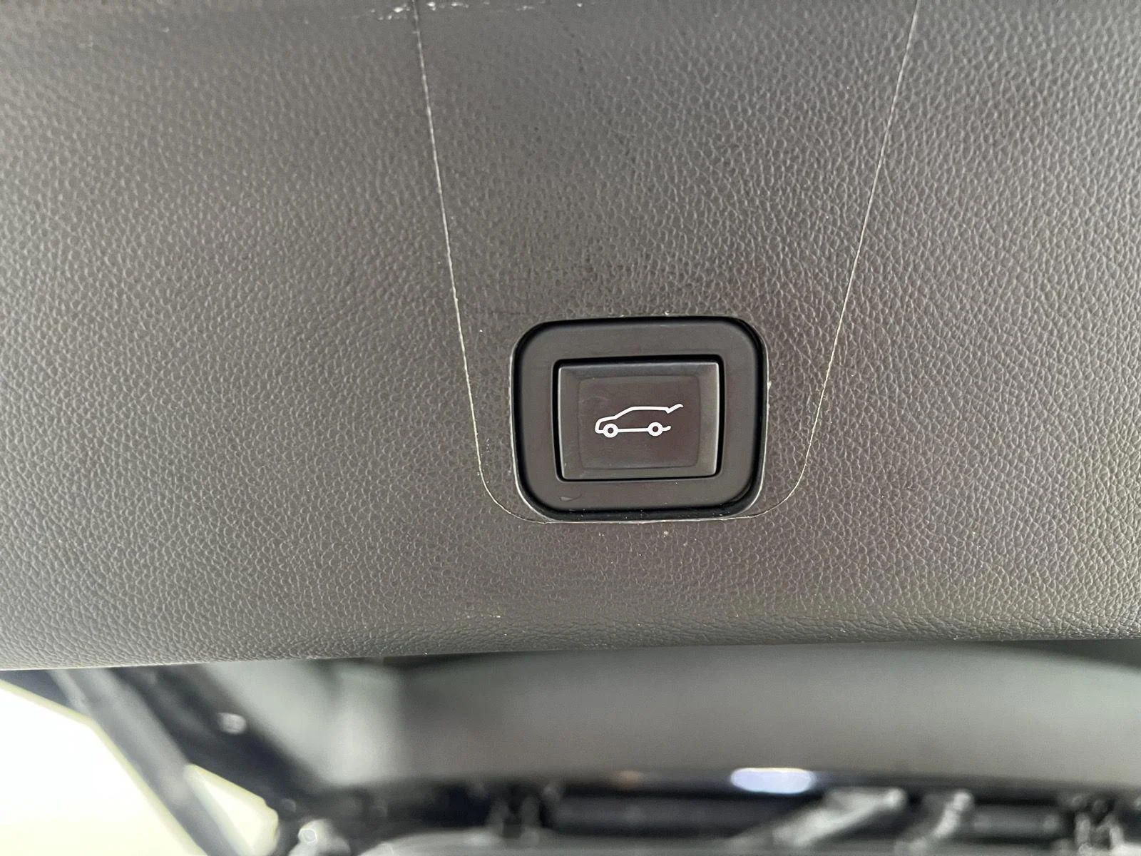 Used 2023 MOSAIC BLACK METALLIC Chevrolet Premier image 9