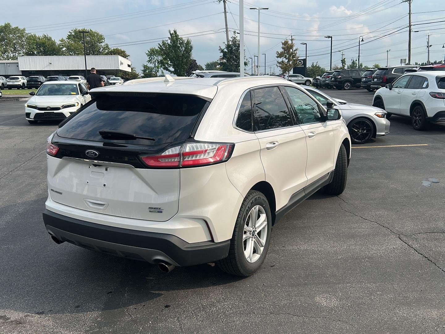 Used 2019 White Platinum Metallic Tri-Coat Ford SEL image 25