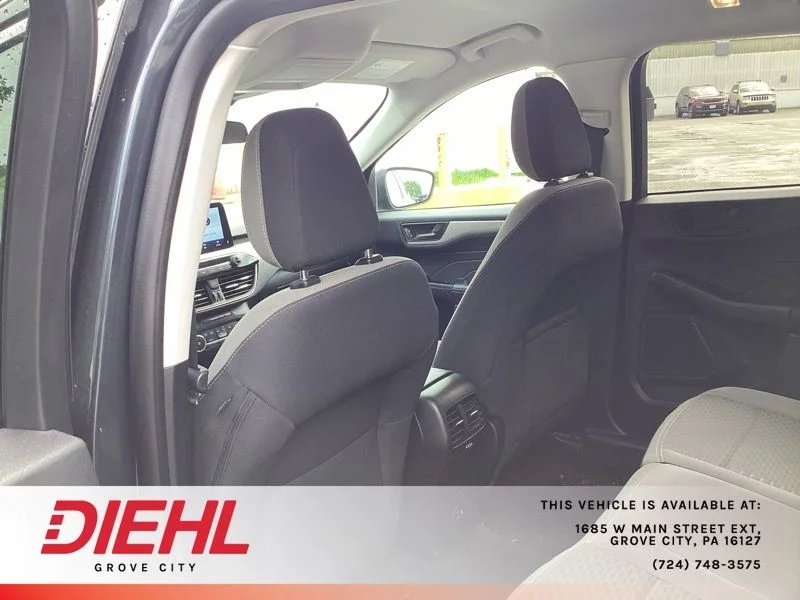 Used 2022 Blue Ford SE image 16