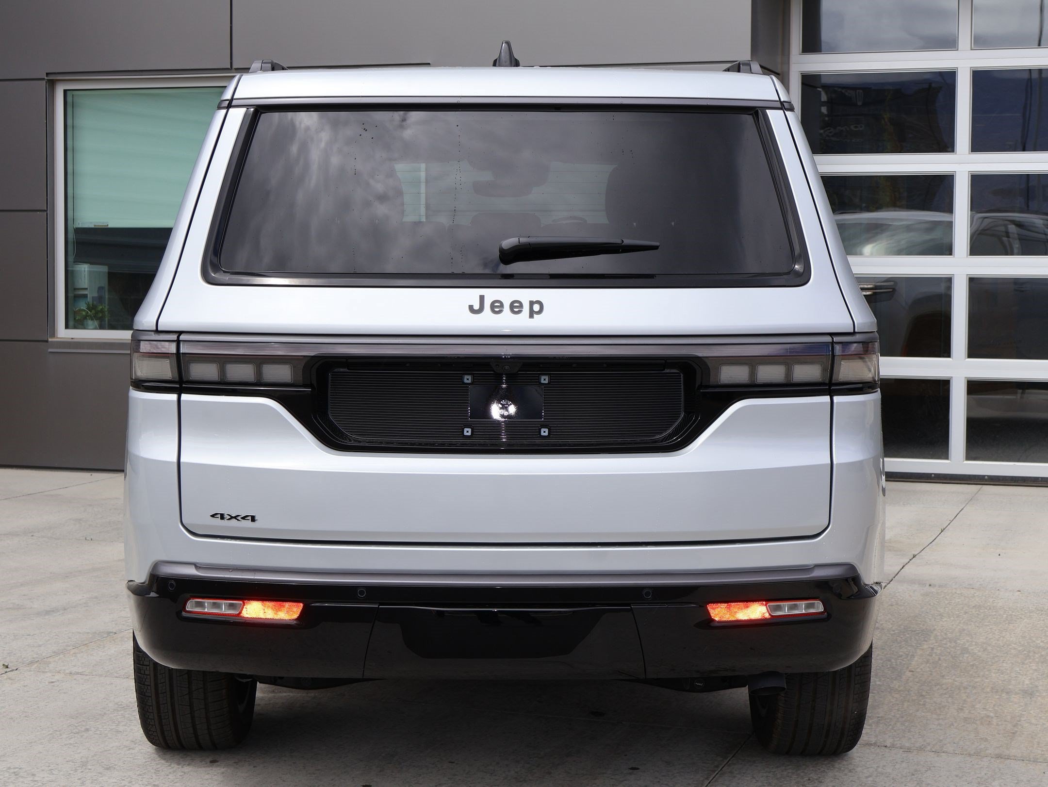 2026 Jeep Grand Wagoneer Summit Obsidian - Photo 7