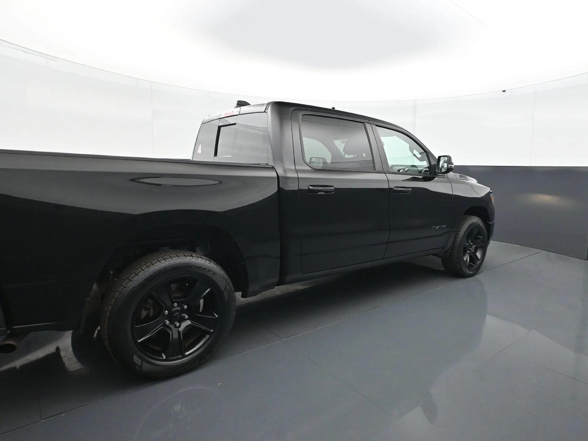 Used 2023 Diamond Black Crystal Pearlcoat Ram Big Horn/Lone Star image 9